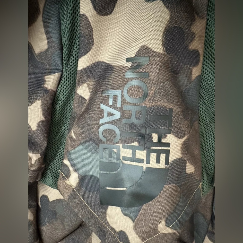 THE NORTH FACE YOUTH MINI RECON Utility Camo Olive Army Green Backpack NWT Rare! - Picture 5 of 5